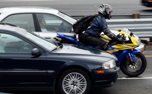 Dear motorcyclists: This is part of the reason we have trouble "seeing" you.